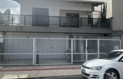 Casa com 4 quartos à venda na rua 700, 941, centro, balneário camboriú por r$ 2.380.000