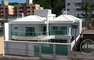 Casa com 3 quartos à venda na rua uruguai, 186, nações, balneário camboriú por r$ 2.550.000