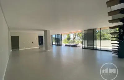 Casa em condomínio fechado com 4 quartos à venda na avenida hermógenes de assis feijó, 621, são judas tadeu, balneário camboriú por r$ 5.950.000