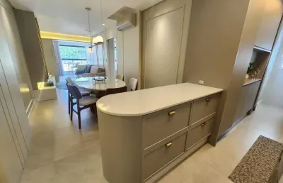 Venda de apartamento novo, mobiliado, 02 quartos (sendo 01 suíte), 01 vaga de garagem, residencial camberra, no centro, em itajaí-sc