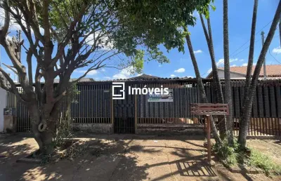 Casa com 3 quartos à venda na Rua do Ébano, 196, Vila Marcos Roberto, Campo Grande