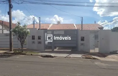 Casa com 2 quartos para alugar na Rua do Leão, 439, Conjunto Habitacional Estrela D'Alva I, Campo Grande