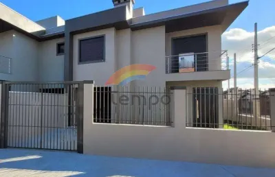 Casa com 3 dormitórios, sendo 1 suíte, pátio em ótima localização no bairro boa vista - novo hamburgo/rs