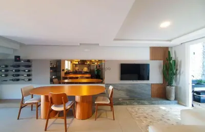 Casa pronta para morar, mobiliada e com 03 suítes localizada em novo hamburgo.