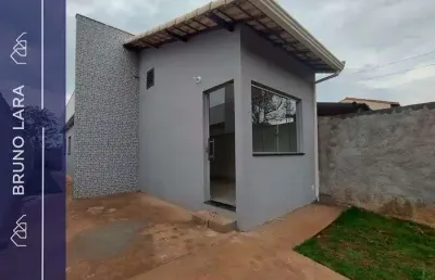 Casa à venda no bairro jardim vila rica- são joaquim de bicas/mg.