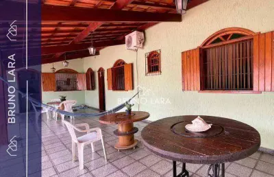 Casa com 2 quartos à venda na Rua Ceará, 263, Vila Universal, Betim