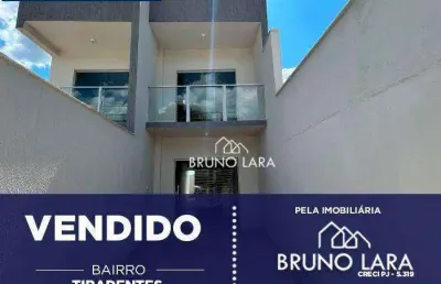 Casa com 2 quartos à venda na Rua Alexandria, 319, Tiradentes, Betim