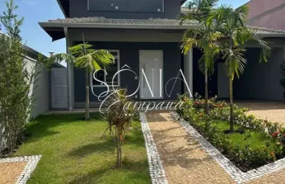 Sobrado à venda em condomínio fechado, 3 suítes, área gourmet e quintal