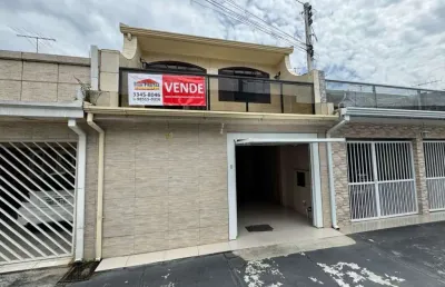 Excelente sobrado em ótima localização!!! com móveis planejado!!!