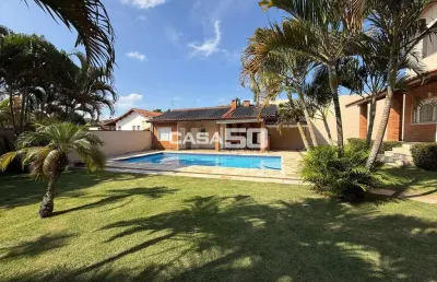 Casa em condomínio fechado com 4 quartos para alugar na rua casa branca, 70, marambaia, vinhedo, 362 m2 por r$ 11.500