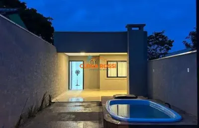 Casa á venda com piscina próximo embarque da ilha do mel-pr