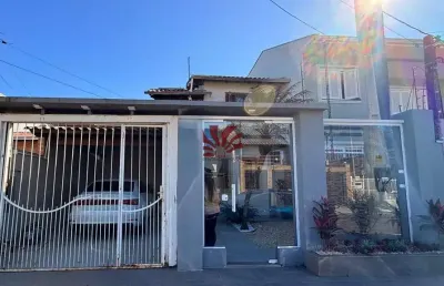 Casa com 3 quartos para alugar na rua joão paulo ii, 20, harmonia, canoas por r$ 3.500