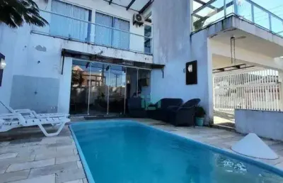 Casa com 4 quartos à venda na Avenida Espírito Santo, 414, Centro, Guaratuba