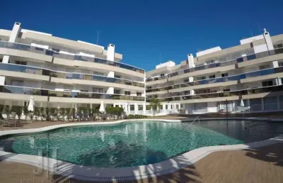 Apartamento 2 dorm mobiliado - aceita permuta em jurerê