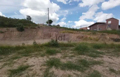 Terreno de 6000m² pronto para construir - futuro condomínio fechado com implantação de sistemas de segurança.