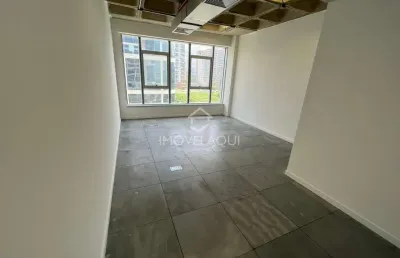 Sala comercial barra da tijuca primeira locação em prédio novíssimo e infraestrutura completa (auditórios, salas de reunião e academia)
