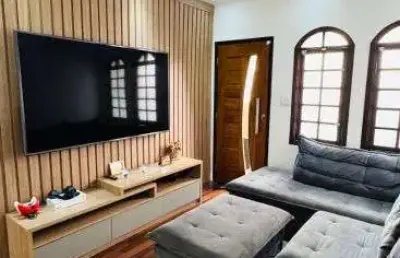 Casa recentemente reformada que combina sofisticação, conforto e funcionalidade em uma das melhore