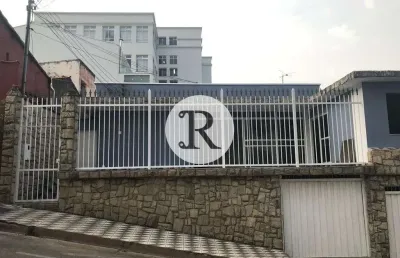 Sobrado à venda nos arredores da faculdade de direito!