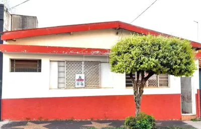 Casa com 3 quartos à venda no Centro, Marília 