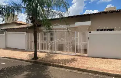 Casa com 3 quartos à venda no Jardim Tropical, Marília 