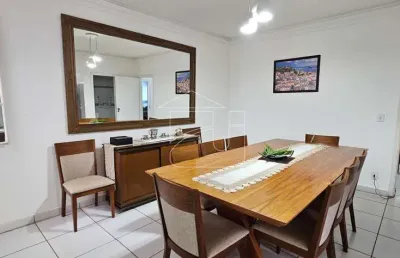 Casa com 6 quartos à venda no Marília, Marília 