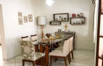 Casa com 4 quartos à venda no Jardim Altos da Cidade, Marília 