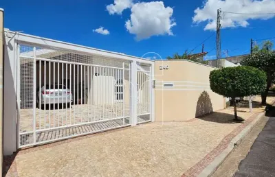 Casa com 3 quartos à venda no Jardim América, Marília 