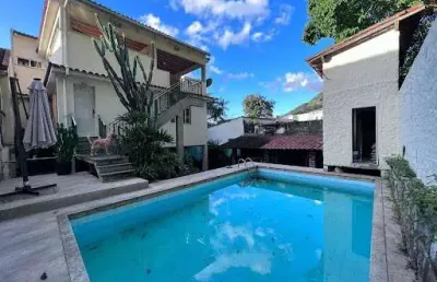 Casa com 07 quartos à venda em são francisco niterói/rj