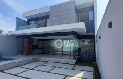 Casa em camboinhas com 03 quartos sendo 03 suítes com piscina e churrasqueira!