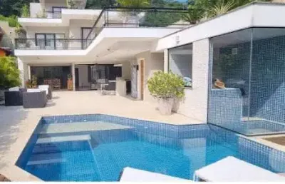 Casa em condomínio com 06 quartos suítes, piscina, sauna e churrasqueira - itaipu - niterói/rj