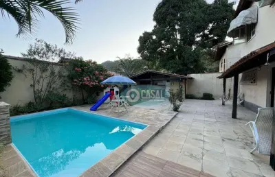 Casa em itaipu com 04 quartos, piscina e churrasqueira!