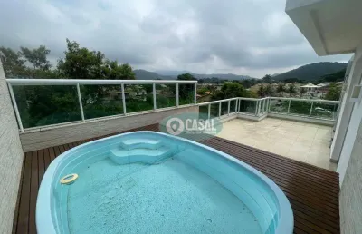Cobertura com 03 quartos com piscina, churrasqueira, vista livre  e pertinho da entrada de itacoatiara.