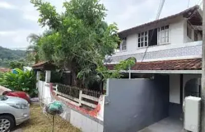 Casa com 1 quarto à venda na Rua Santo Antônio, 345, Itaipu, Niterói