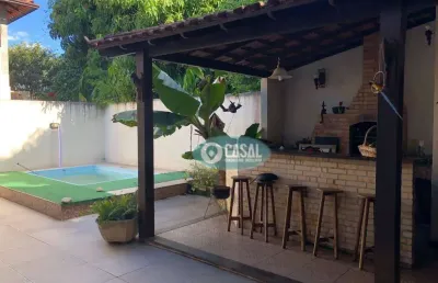 Casa em condomínio com 04 quartos, piscina e churrasqueira em maria paula!
