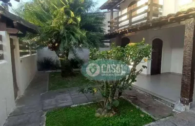 Casa com 05 quartos em piratininga, localização privilegiada.