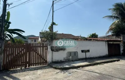 Conjunto de 06 kitnets com 01 casa independente com piscina e quintal em itaipu!