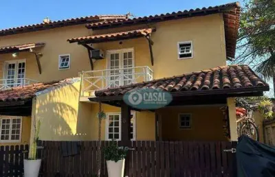 Casa em condomínio com 02 quartos à venda em itaipu.