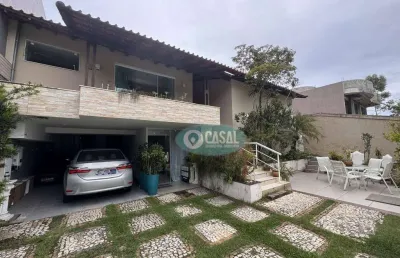 Casa linear com 04 quartos com piscina e churrasqueira em camboinhas - niterói/rj.