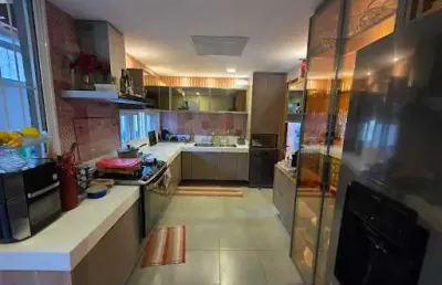 Casa em condomínio com 03 quartos, piscina e churrasqueira em pendotiba - niterói/rj