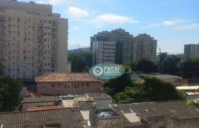 Apartamento com 03 quartos com varanda e vaga de garagem no centro - niterói/rj.