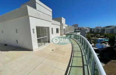Cobertura com 03 quartos em camboinhas com piscina e churrasqueira!