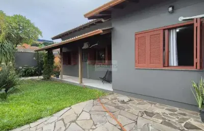 Casa plana de três dormitórios em novo hamburgo bairro são jorge