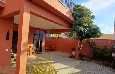 Casa de alto padrão com 3 suítes e 240m² no horto santo antonio em jundiaí-sp - imperdível!