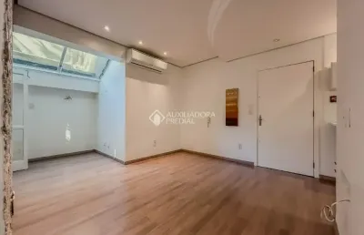 Aconchego, charme e praticidade no coração da cidade baixa!