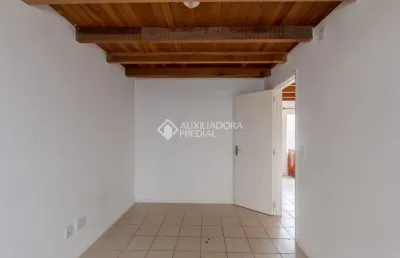 Casa em condomínio, no bairro jardim leopoldina, 3 quartos e 2 vagas de garagem