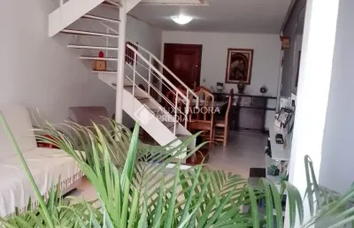 Cobertura duplex com 202 m² de área privativa, 4 quartos, 1 suíte e 3 vagas.