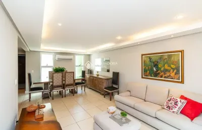 Amplo apartamento 2 dormitórios com suíte e sacada com churrasqueira no jardim botânico!