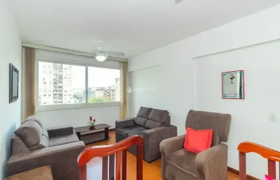 Apartamento mobiliado com 2 dormitórios e vista aberta – no coração de porto alegre!