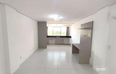 Apartamento com 1 dormitório para alugar, 32 m² por r$ 2.339,84/mês - estreito - florianópolis/sc