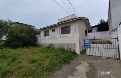 Casa fundos, com 2 dormitórios para alugar, 80 m² por r$ 2.481/mês - barreiros - são josé/sc